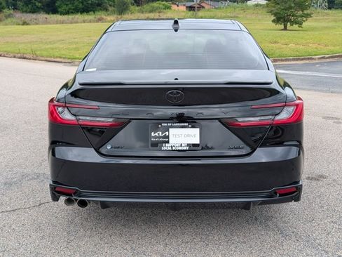 Used 2025 Toyota Camry XSE FWD image 8