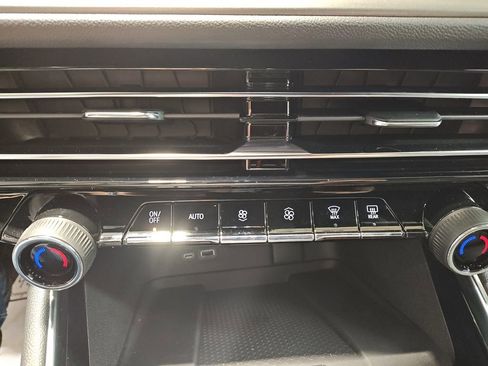 New 2026 Chevrolet Traverse LT w/ Driver Confidence Package image 24