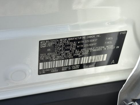Certified 2022 Toyota RAV4 XLE FWD image 31