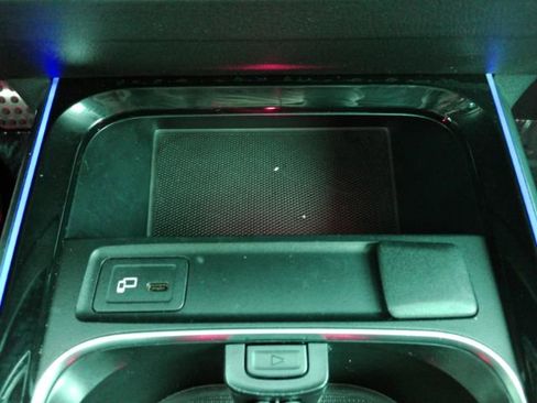 Used 2021 Mercedes-Benz GLB 250 image 45