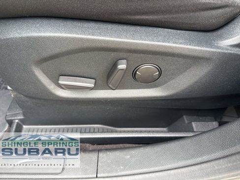 Used 2020 Ford Edge SE image 28