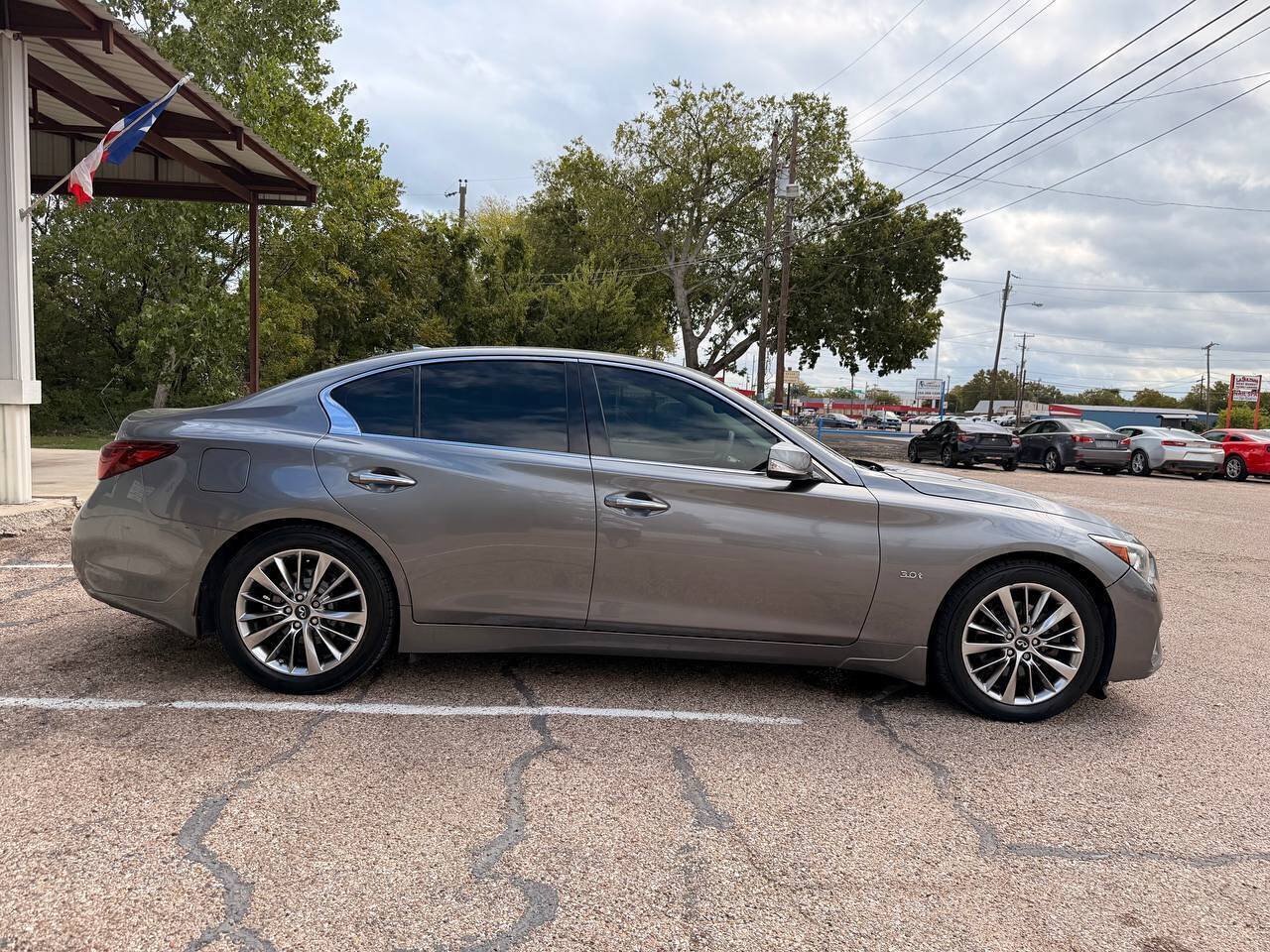 Used 2018 INFINITI Q50 Luxe w/ Cargo Package (L95) RWD image 5