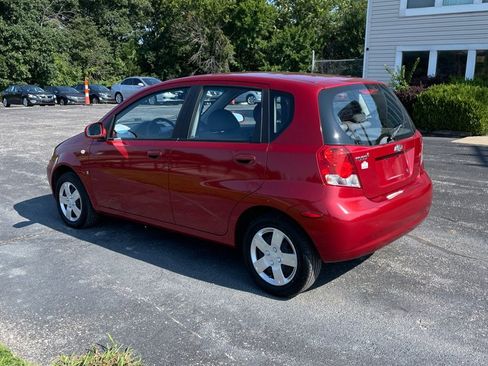 Used 2008 Chevrolet Aveo5 FWD image 3