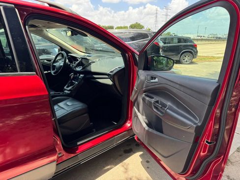 Used 2013 Ford Escape Titanium w/ Parking Technology Pkg FWD image 22