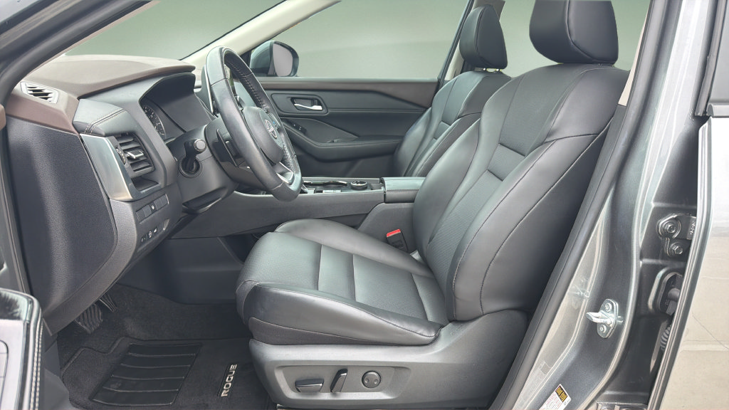 Certified 2023 Nissan Rogue SV w/ SV Premium B Package AWD/4WD image 21