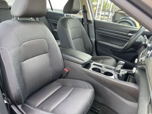 Used 2024 Nissan Altima 2.5 SV image 36