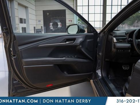 Used 2025 Toyota Camry SE FWD image 17