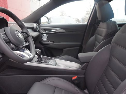 New 2024 Alfa Romeo Tonale Veloce image 15