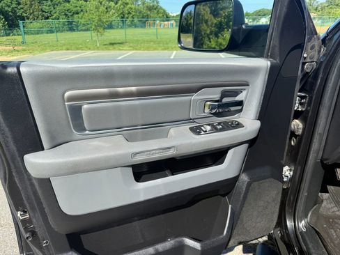 Used 2017 RAM 2500 Big Horn w/ Sport Appearance Group AWD/4WD image 19