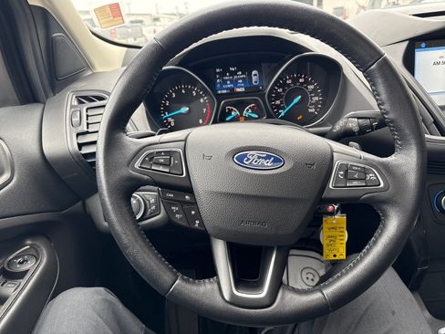 Used 2018 Ford Escape SE w/ SE Sport Appearance Package FWD image 14
