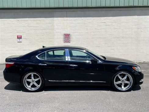 Used 2007 Lexus LS 460 RWD image 3
