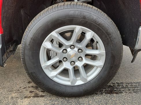 Used 2024 Chevrolet Silverado 1500 LT Trail Boss w/ Convenience Package II image 6