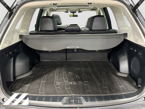 Used 2022 Subaru Forester Touring image 29