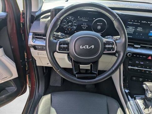 Used 2023 Kia Carnival SX Prestige image 12