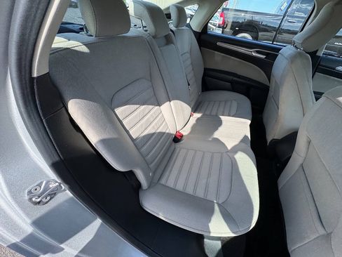 Used 2018 Ford Fusion S FWD image 17