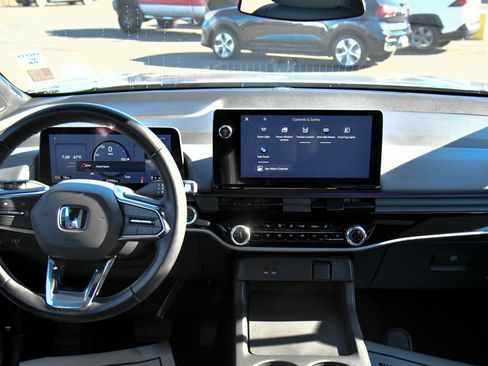 Used 2024 Honda Prologue Touring image 42