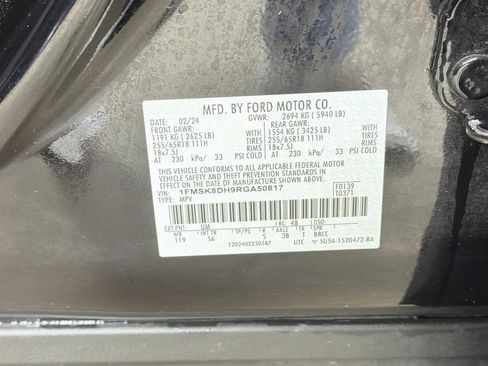 Used 2024 Ford Explorer XLT w/ Equipment Group 202A AWD/4WD image 40