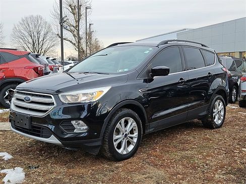 Used 2018 Ford Escape SE image 3