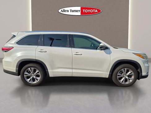 Used 2015 Toyota Highlander XLE FWD image 6