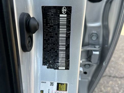 Used 2024 Toyota Corolla LE image 7