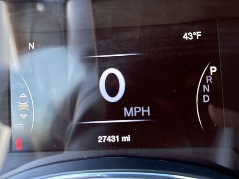 Used 2022 Jeep Grand Cherokee Laredo X image 12