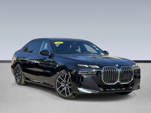 Used 2024 BMW 740i RWD image 1
