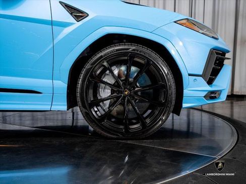 Used 2024 Lamborghini Urus S AWD/4WD image 18