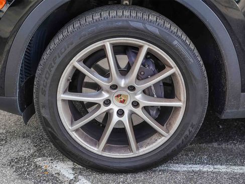 Used 2019 Porsche Cayenne image 6