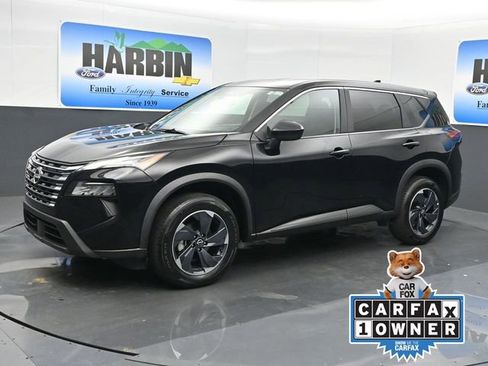 Used 2025 Nissan Rogue SV FWD image 1