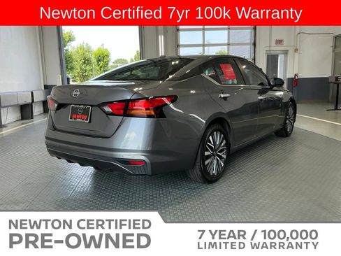Used 2025 Nissan Altima 2.5 SV FWD image 21