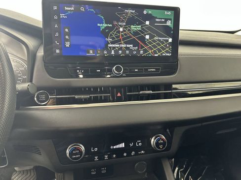 Used 2025 Mitsubishi Outlander ES FWD image 21