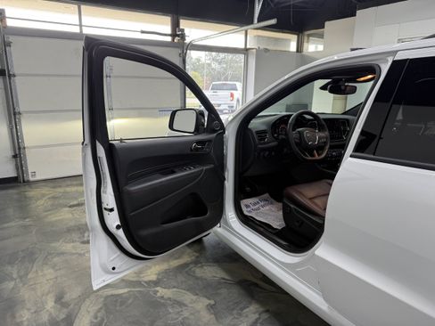Used 2024 Dodge Durango R/T w/ Tow 'N Go Group AWD/4WD image 8
