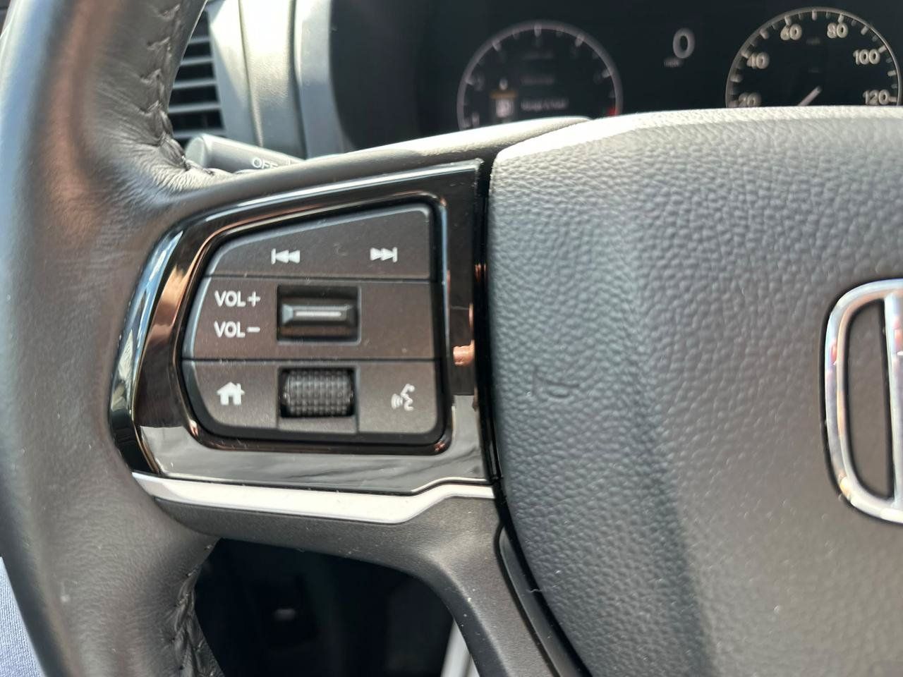 Used 2025 Honda Odyssey EX-L image 25