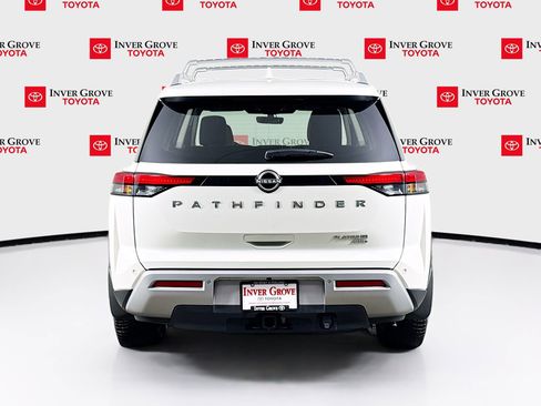 Used 2024 Nissan Pathfinder Platinum image 6