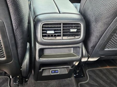Used 2024 Mercedes-Benz GLE 350 4MATIC image 19