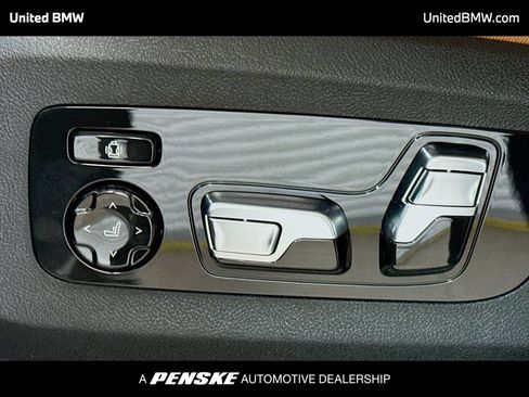 New 2026 BMW X5 xDrive50e w/ M Sport Package AWD/4WD image 4