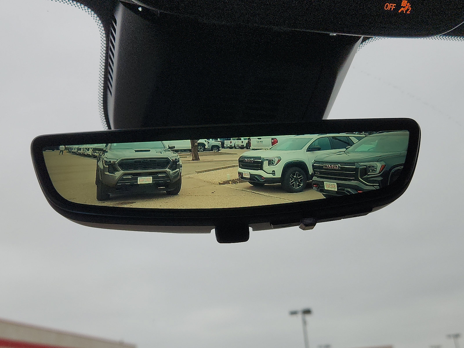 Used 2025 Chevrolet Equinox LT w/ Convenience Package II FWD image 19