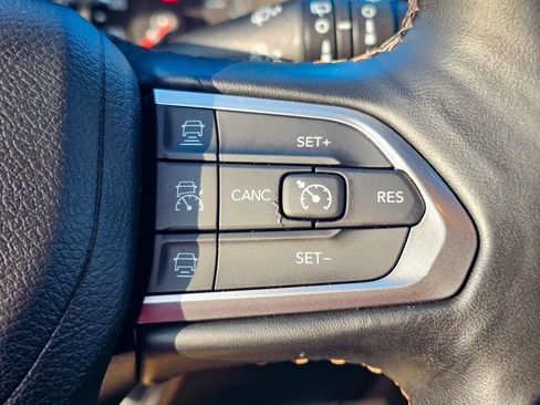 Certified 2022 Jeep Compass Limited image 19