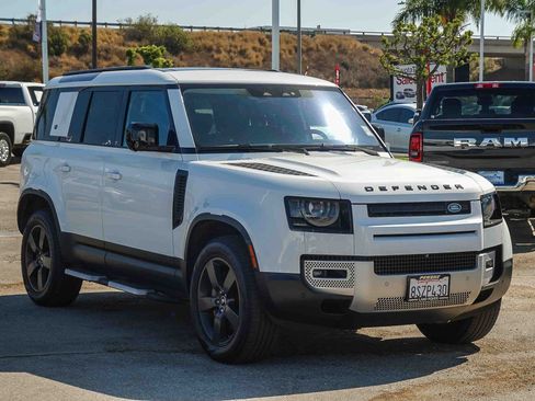 Used 2020 Land Rover Defender 110 HSE AWD/4WD image 3