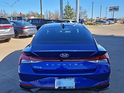 Used 2023 Hyundai Elantra SEL image 6