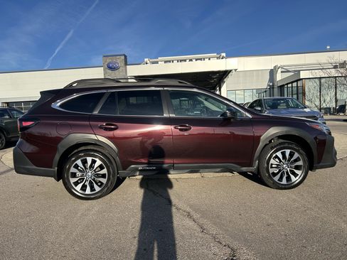 Used 2023 Subaru Outback Limited XT image 8