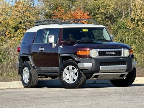 Used 2007 Toyota FJ Cruiser 4WD image 2