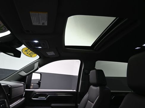 Used 2024 Chevrolet Silverado 2500 LTZ w/ LTZ Plus Package image 17