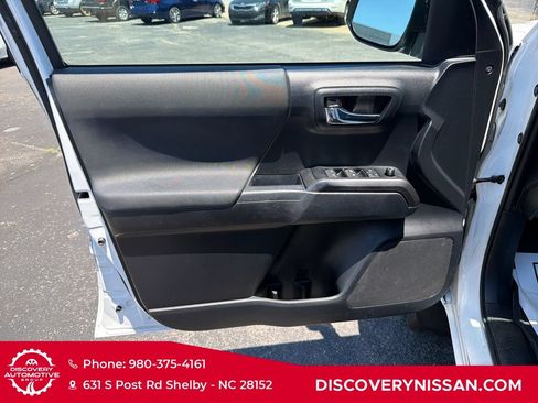 Used 2019 Toyota Tacoma TRD Sport RWD image 10