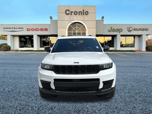 Used 2022 Jeep Grand Cherokee L Laredo image 8