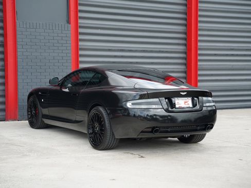 Used 2011 Aston Martin DB9 Coupe RWD image 12