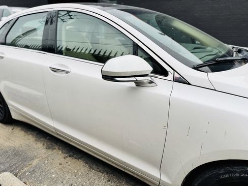 Used 2015 Lincoln MKZ AWD w/ Equipment Group 101A Select image 2