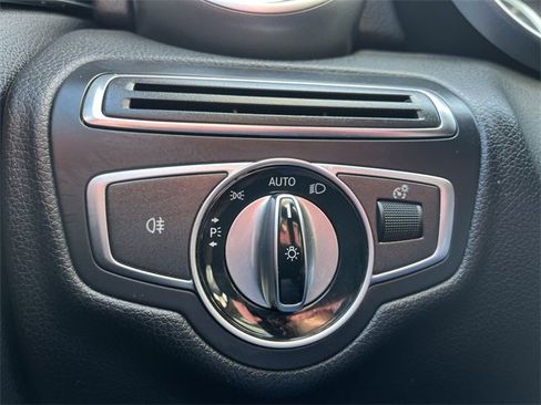 Used 2017 Mercedes-Benz C 300 4MATIC Sedan image 18