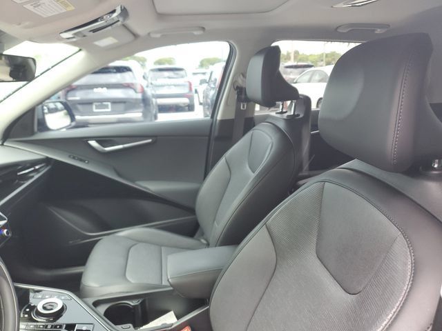 Certified 2023 Kia Niro SX Touring FWD image 15