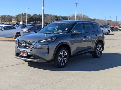 Used 2022 Nissan Rogue SV image 10